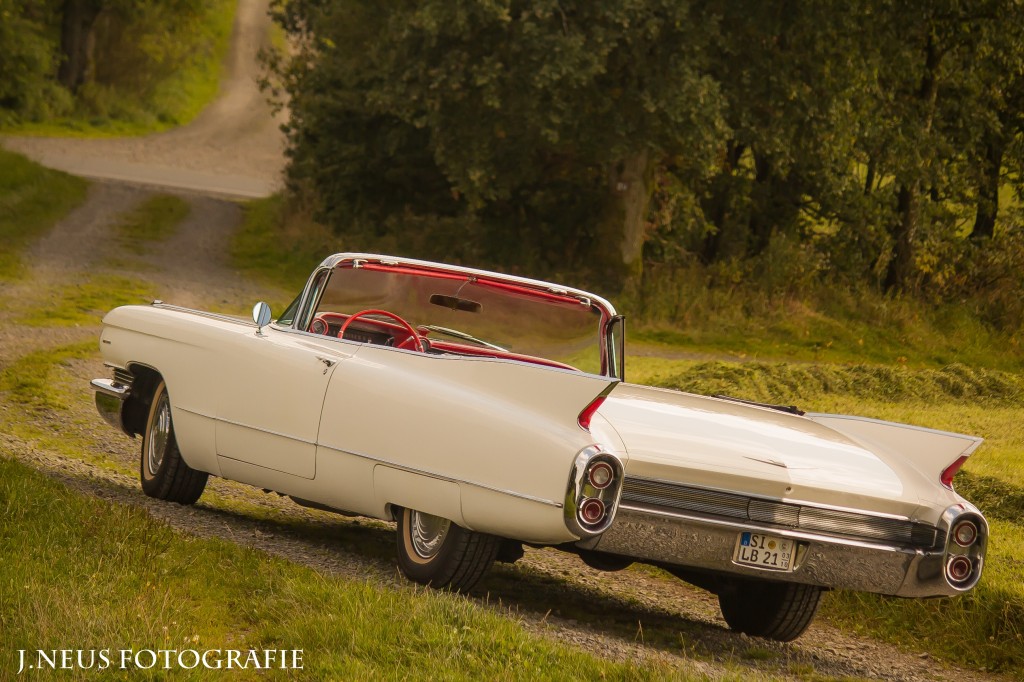 Cadillac mieten in Hachenburg Oldtimer mit chauffeur vermietet Preise Köln Bonn Gießen