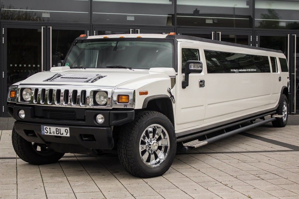 Hummer H2 Stretchlimousine last minute in Köln günstig mieten leihen Limousinenservice